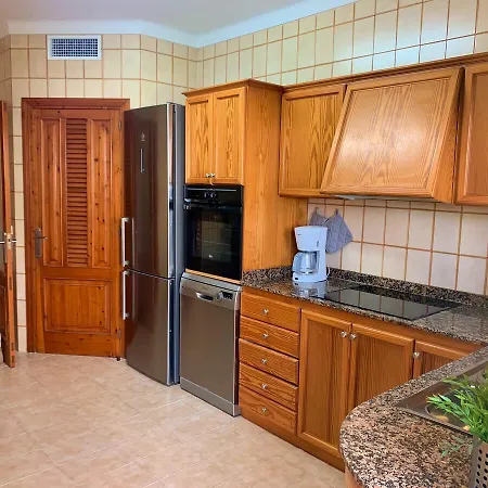 Casa Coromines بيت للعطل